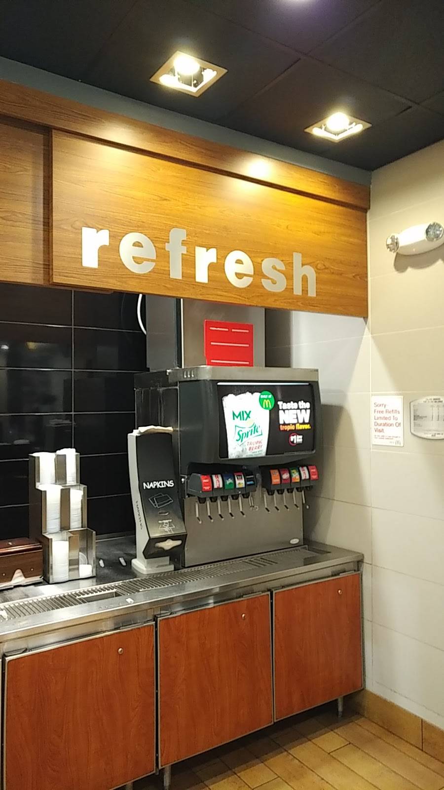 McDonalds | cafe | 7435 Miami Lakes Dr W, Miami Lakes, FL 33014, USA | 3058240800 OR +1 305-824-0800