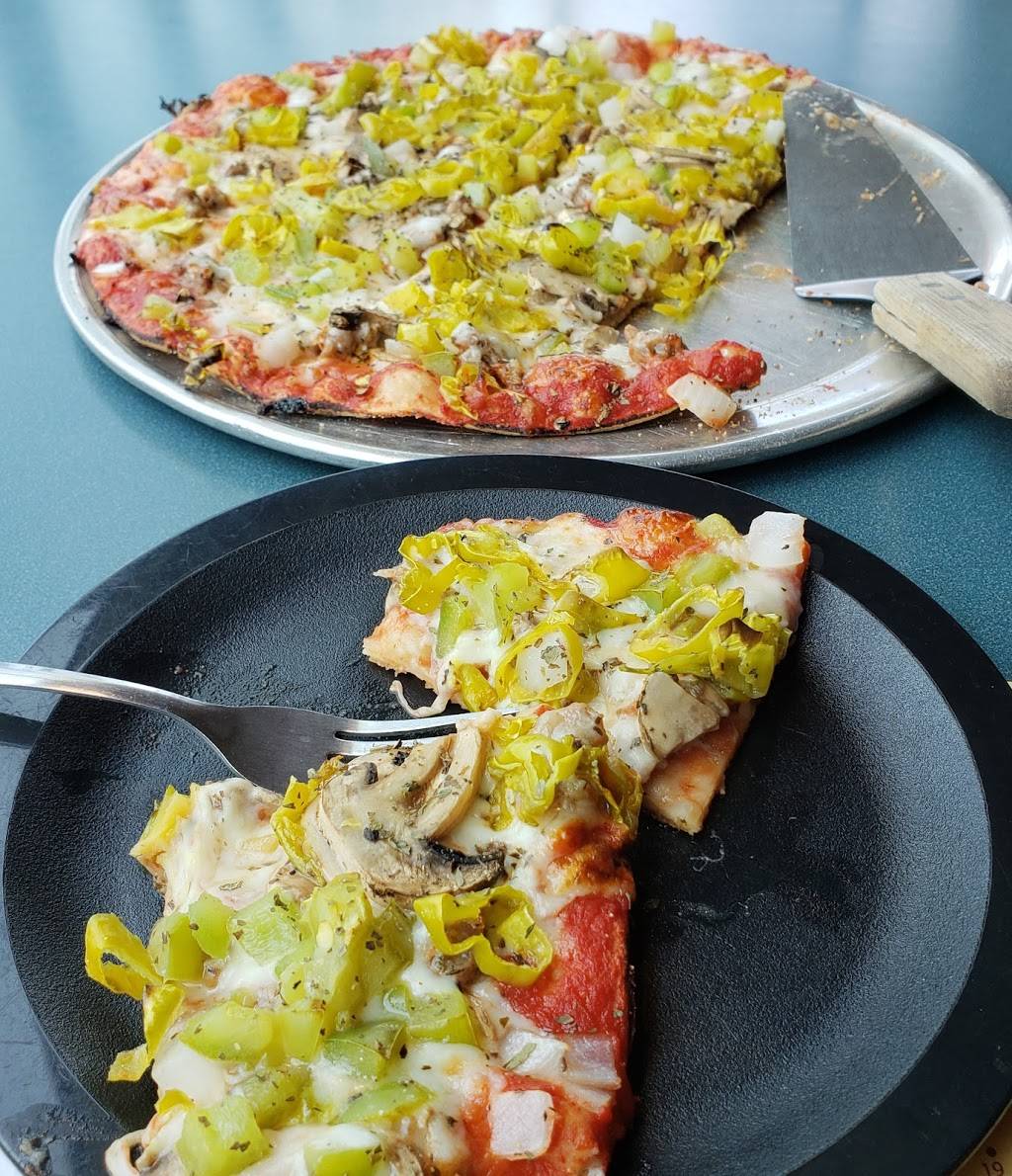 Monicals Pizza | restaurant | 528 E Springfield Rd, Arcola, IL 61910, USA | 2172684141 OR +1 217-268-4141