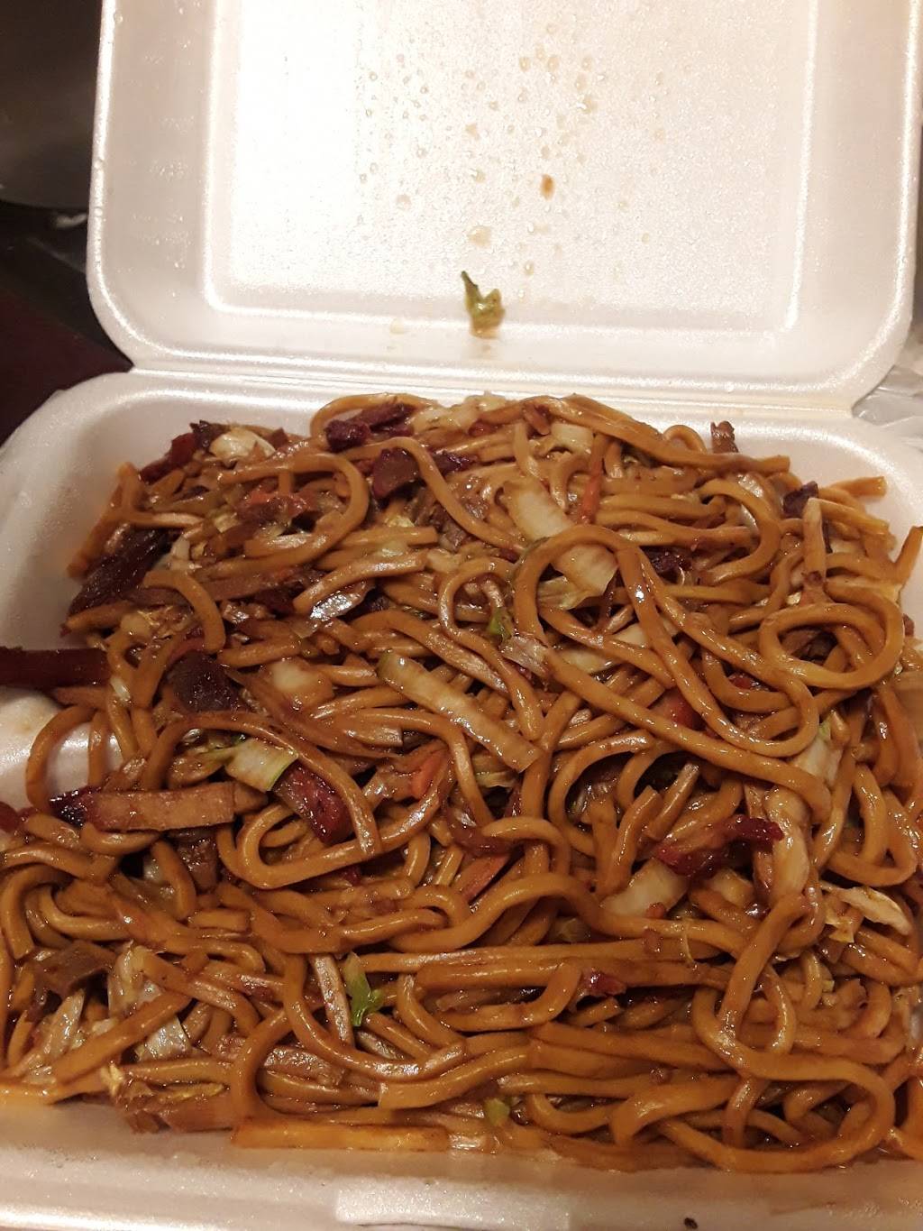 Hot Wok | restaurant | 105 E Franklin St, Sylvester, GA 31791, USA | 2297761196 OR +1 229-776-1196