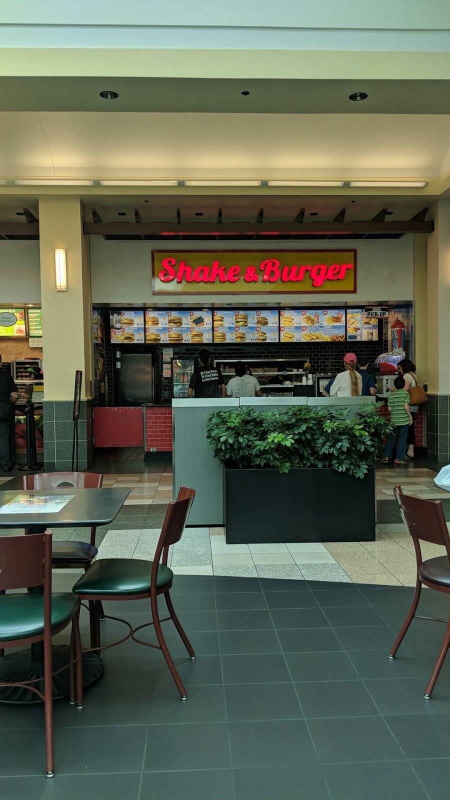 Shake & Burger | restaurant | Altamonte Mall, 451 E Altamonte Dr, Altamonte Springs, FL 32701, USA | 3219723986 OR +1 321-972-3986