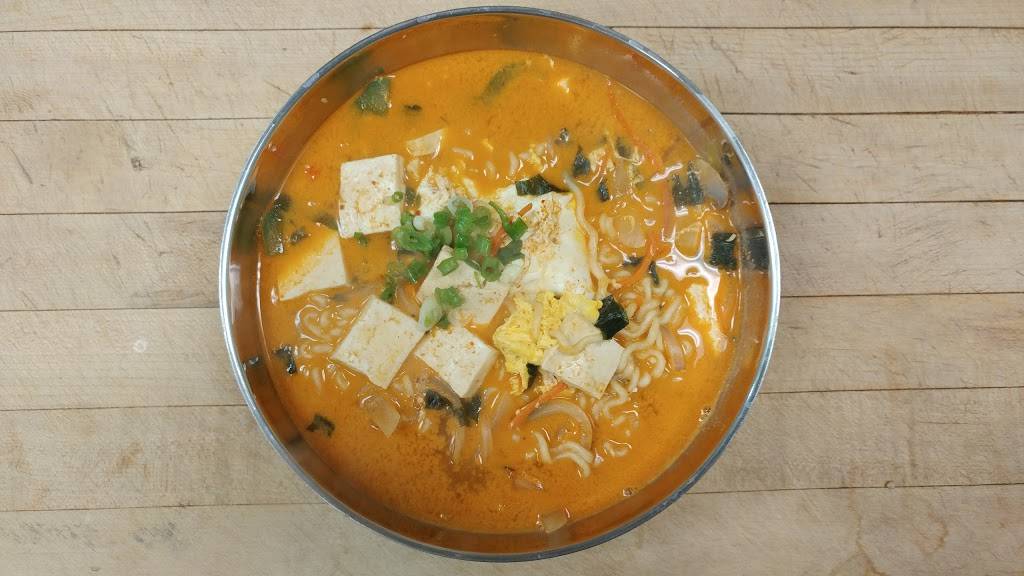 Broadway Cafe | restaurant | 1139 Broadway St, Ann Arbor, MI 48105, USA | 7347698900 OR +1 734-769-8900