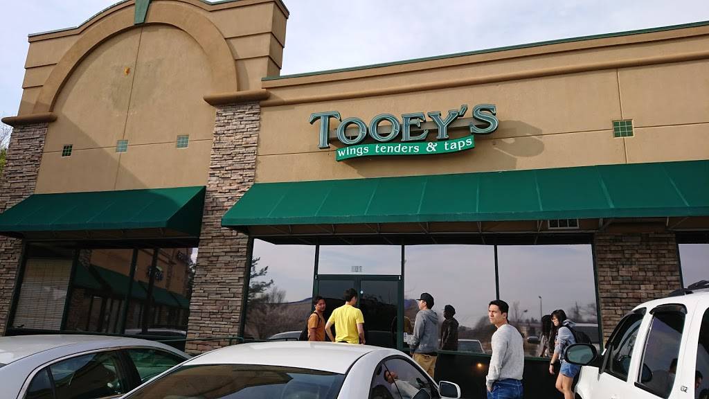 Tooeys Wings Tenders & Taps | restaurant | 2003 Riverside Pkwy Ste 201, Lawrenceville, GA 30043, USA | 7706827189 OR +1 770-682-7189