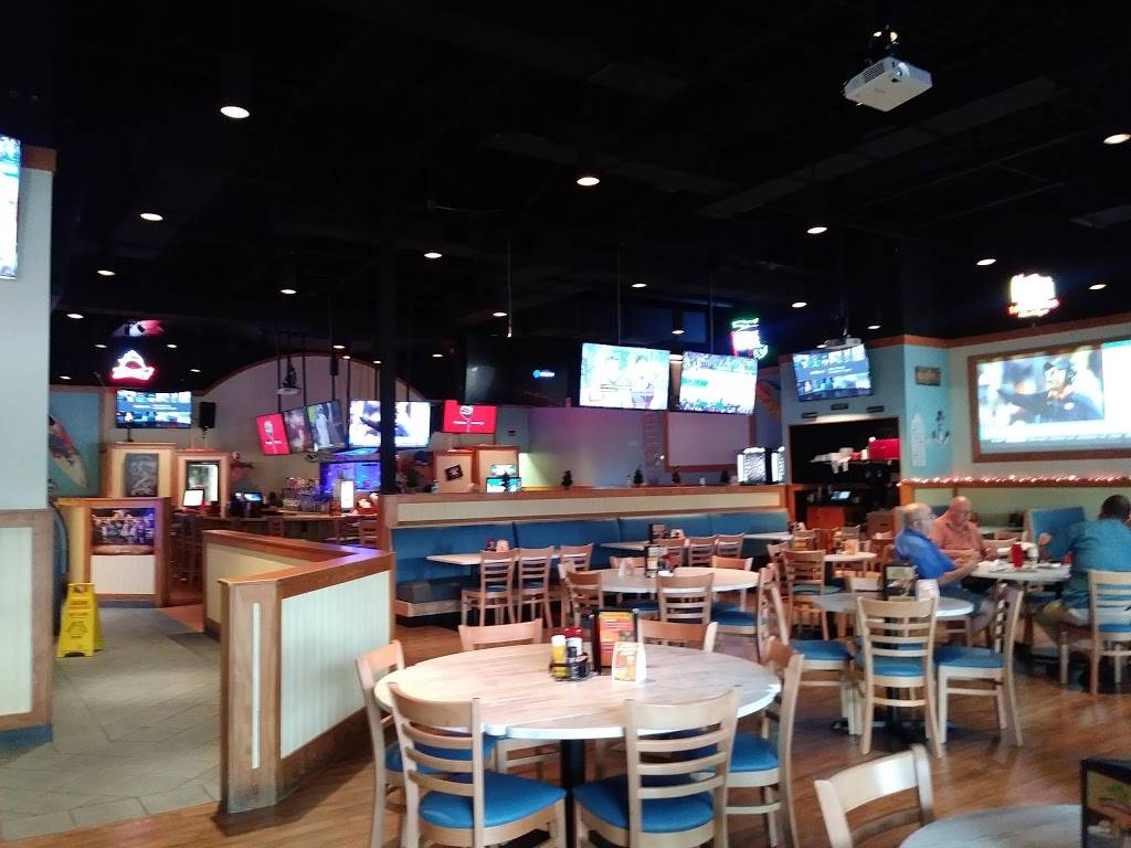 Castaways Sports Bar & Grill | restaurant | 504 N Alafaya Trail Suite 102, Orlando, FL 32828, USA | 4073775895 OR +1 407-377-5895