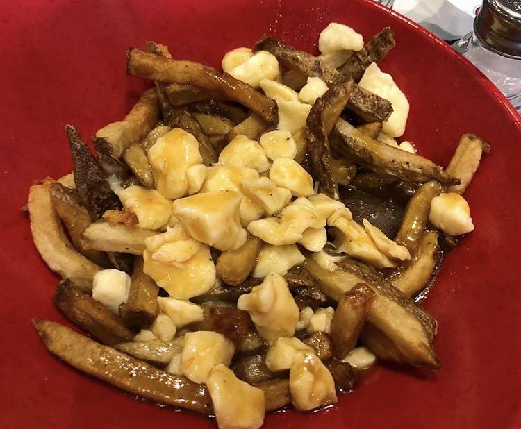 Dunns | restaurant | 11598 Boulevard de Salaberry, Dollard-des-Ormeaux, QC H9B 2R8, Canada | 5144216262 OR +1 514-421-6262