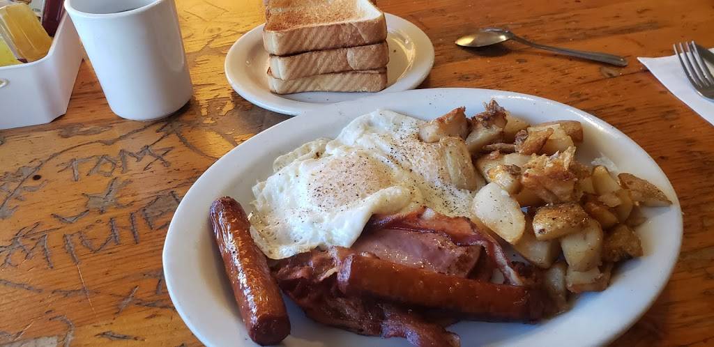 Debs Gas Bar & Restaurant | restaurant | 5475 Old Highway 2, Shannonville, ON K0K 3A0, Canada | 6139611816 OR +1 613-961-1816