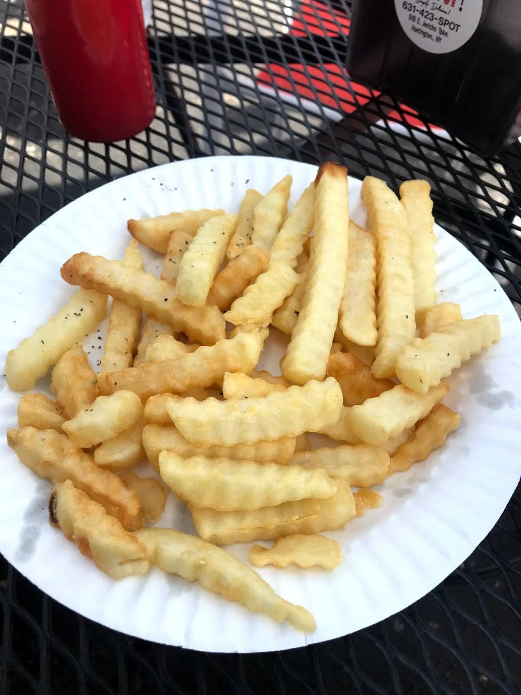 The Spot | restaurant | 918 E Jericho Turnpike, Huntington Station, NY 11746, USA | 6314237768 OR +1 631-423-7768