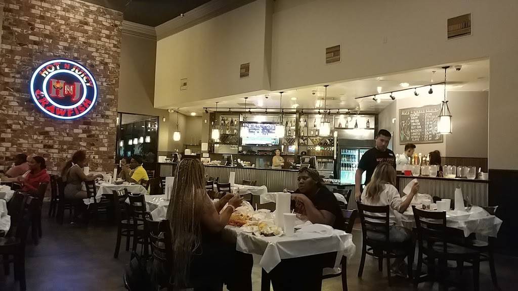 Hot N Juicy Crawfish | restaurant | 15972 S Euclid St, Fountain Valley, CA 92708, USA | 7147754465 OR +1 714-775-4465