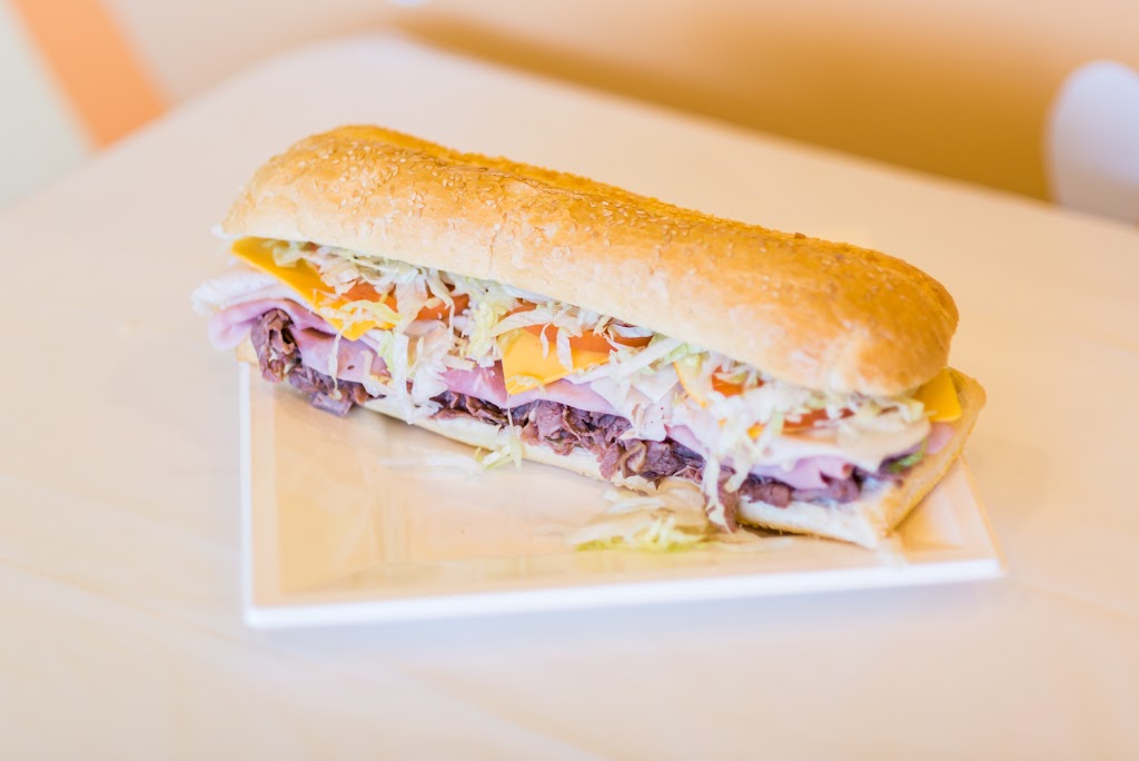 Unbeatable Eatables | restaurant | 1744 E 55th St, Chicago, IL 60615, USA | 7736755500 OR +1 773-675-5500