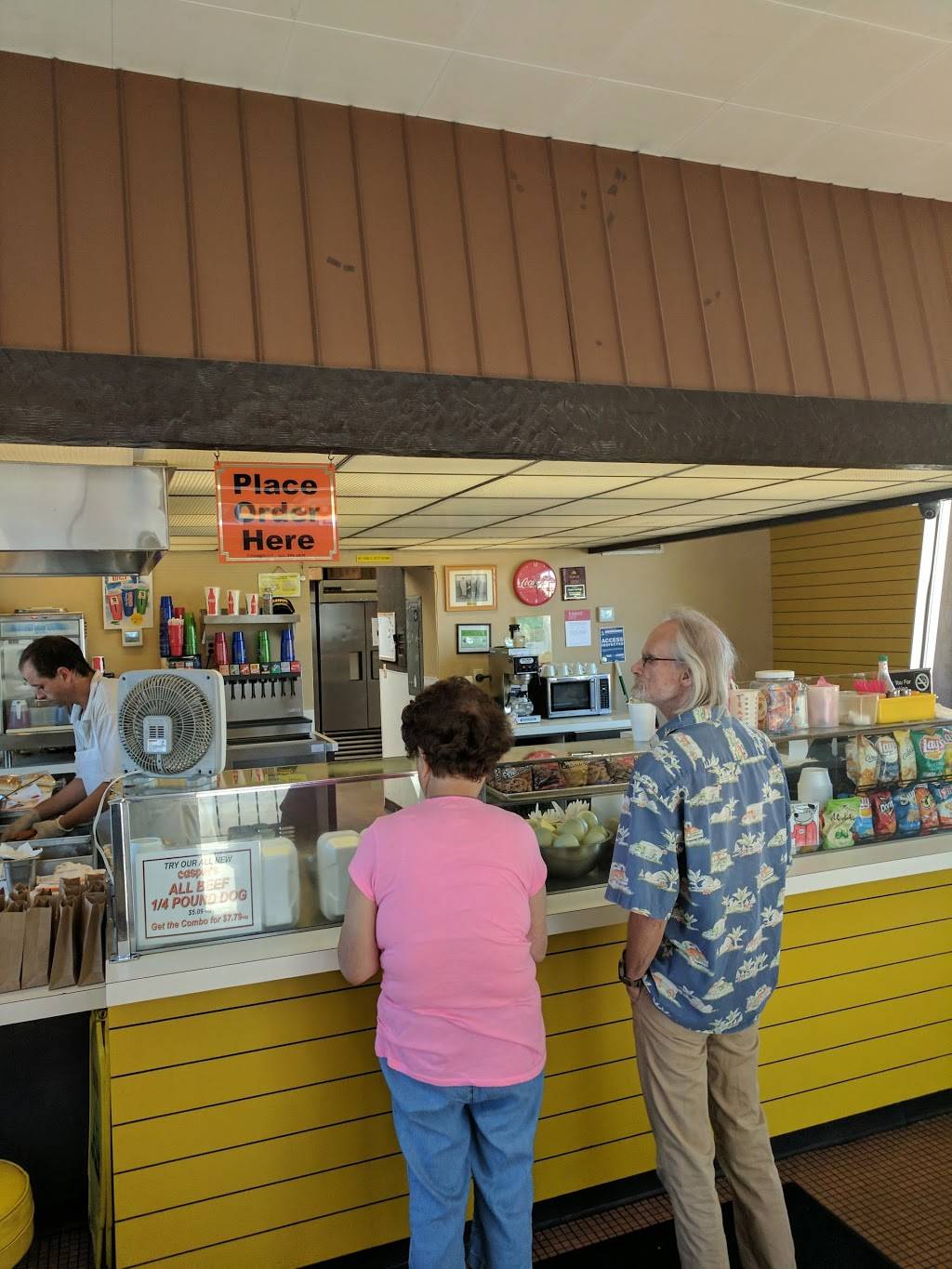 Caspers Hot Dogs - Dublin | restaurant | 6998 Village Pkwy, Dublin, CA 94568, USA | 9258282224 OR +1 925-828-2224