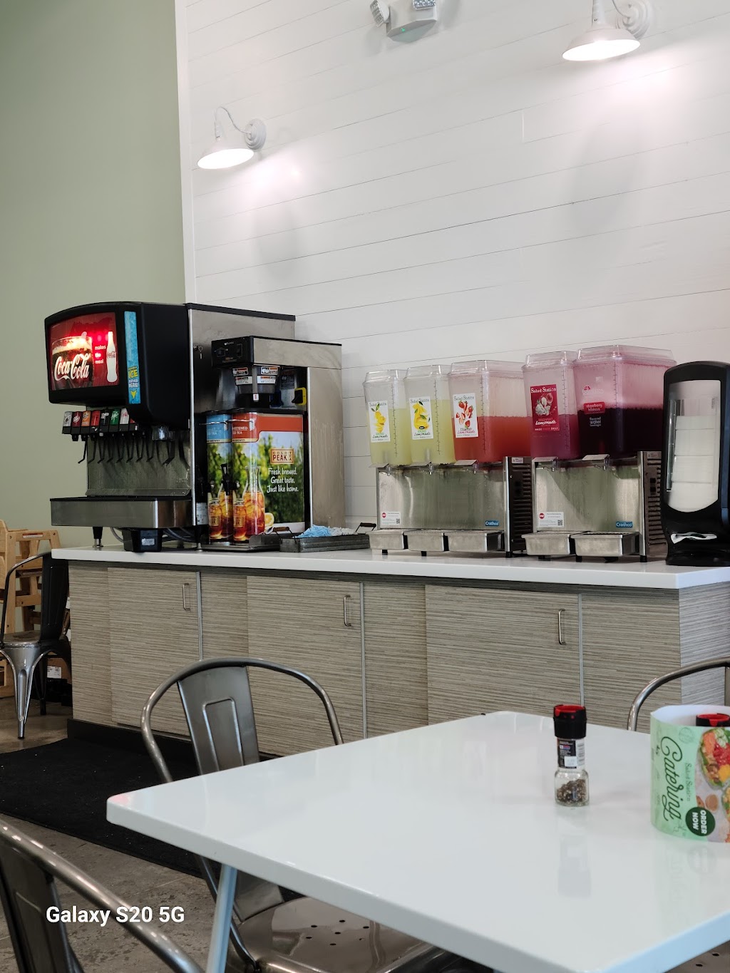 The Salad Station | restaurant | 14601 Airline Hwy, Gonzales, LA 70737, USA | 2256774100 OR +1 225-677-4100