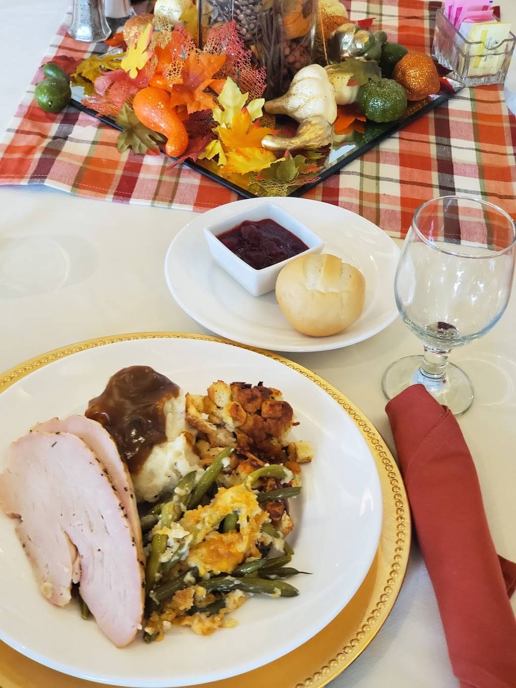 The Office Bar & Grill | restaurant | 10035 Country Club Ln NW, Albuquerque, NM 87114, USA | 5058989553 OR +1 505-898-9553