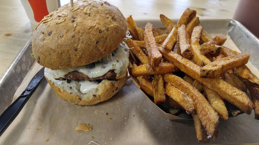 That One Spot Burgers | restaurant | 10968 W Colonial Dr, Ocoee, FL 34761, USA | 4078777575 OR +1 407-877-7575