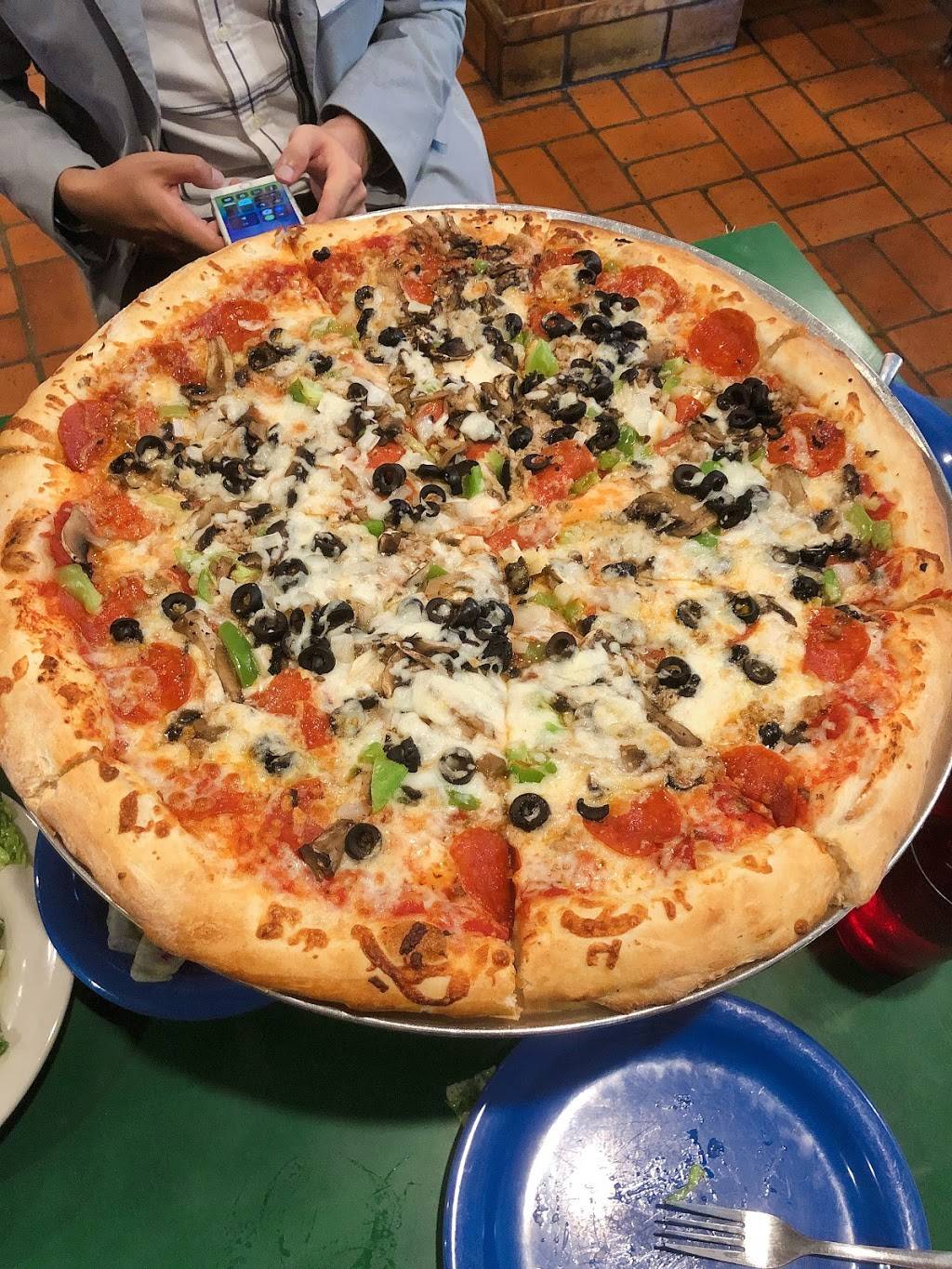 Pazzos Pizzeria | restaurant | 122 E Meadow Dr #9, Vail, CO 81657, USA | 9704769026 OR +1 970-476-9026