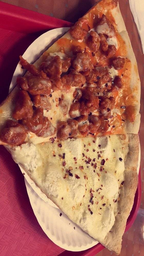 Enzos | restaurant | 1623 Oriental Blvd, Brooklyn, NY 11235, USA | 7187439056 OR +1 718-743-9056