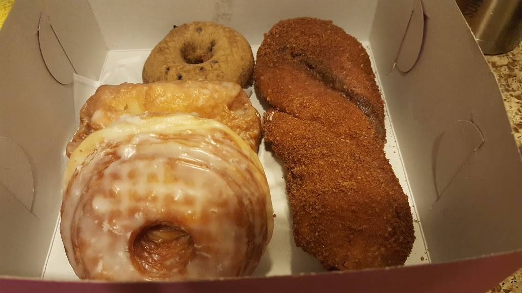 Jannys Donuts | bakery | 92 Corporate Park, Irvine, CA 92606, USA | 9496601807 OR +1 949-660-1807