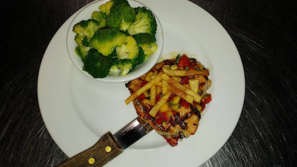 Lewis and Clarkes Restaurant | restaurant | 35 N Maple St, Hohenwald, TN 38462, USA | 9312953700 OR +1 931-295-3700