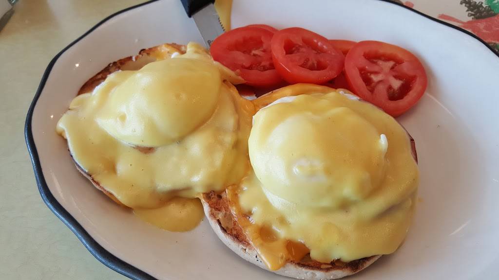 Coram Diner | restaurant | 383 Middle Country Rd, Coram, NY 11727, USA | 6314510487 OR +1 631-451-0487