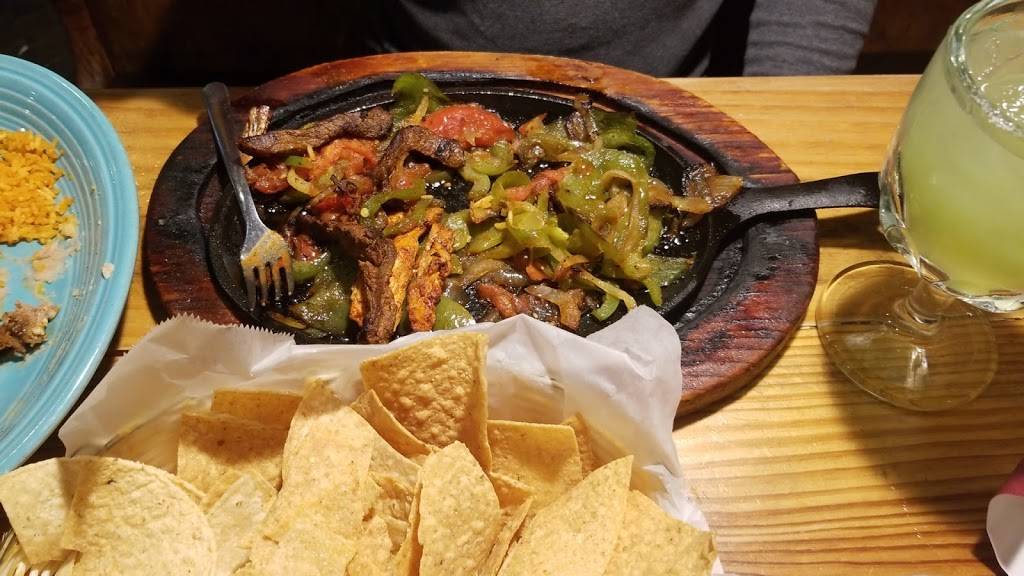 El Rancho | restaurant | 7300 Washington Ave, Ocean Springs, MS 39564, USA | 2282072485 OR +1 228-207-2485