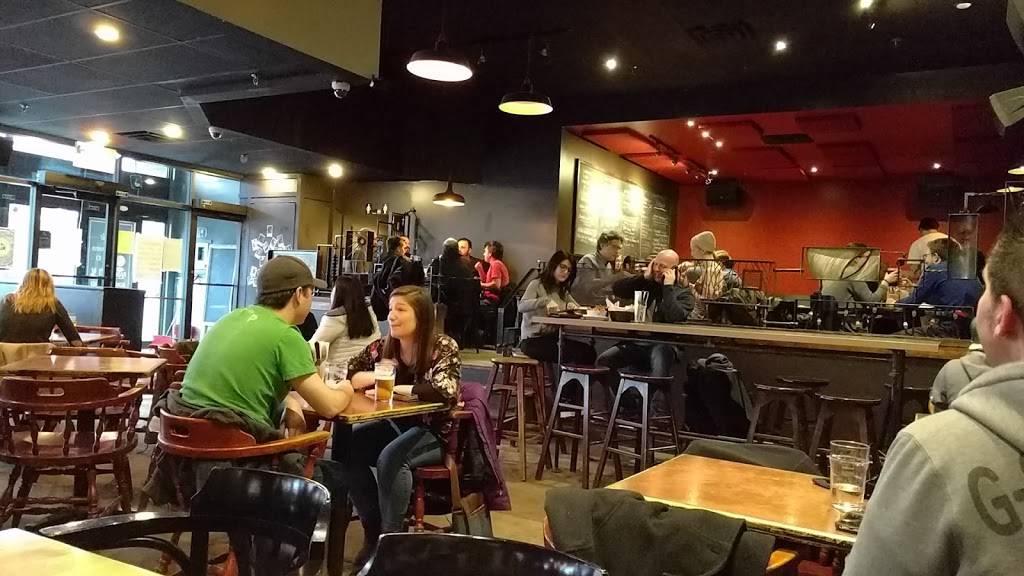 Microbrasserie Dieu Du Ciel | restaurant | 259 de Villemure, Saint-Jérôme, QC J7Z 5J4, Canada | 4504363438 OR +1 450-436-3438