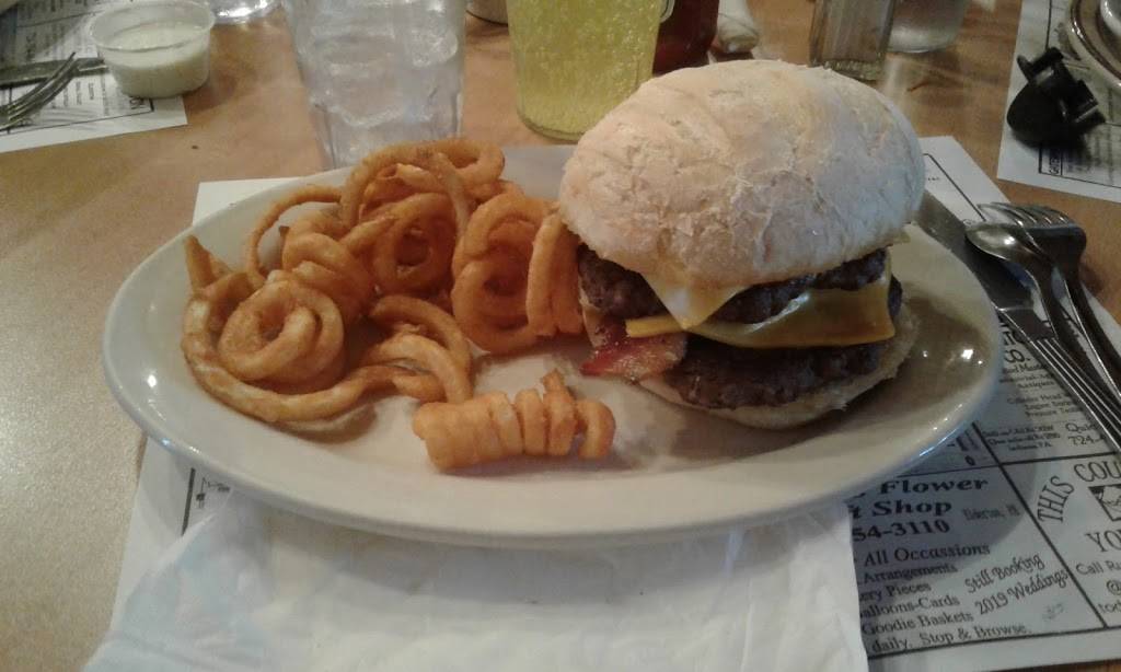 Thee Log Cabin Restaurant | restaurant | 11141 US-422, Elderton, PA 15736, USA | 7243543003 OR +1 724-354-3003