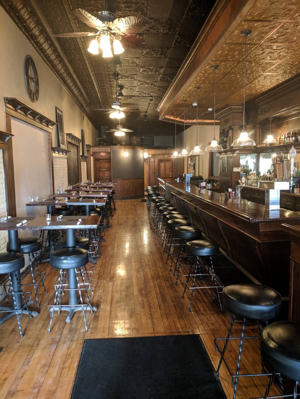 Emprize Brew Mill | restaurant | 200 Main St, Menasha, WI 54952, USA | 9204861539 OR +1 920-486-1539