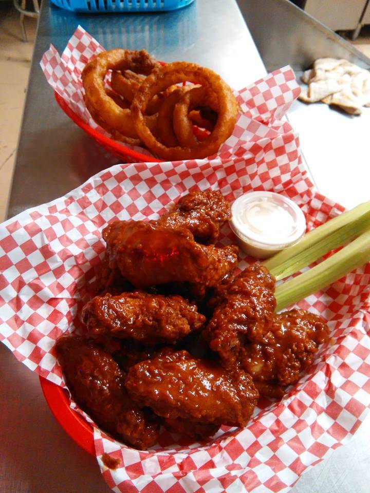 Hillbillys Wing Shack | restaurant | 26280 TN-69, Adamsville, TN 38310, USA | 7316322222 OR +1 731-632-2222