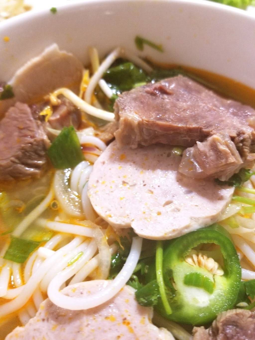 Little Saigon Restaurant | restaurant | 7016 N 57th Ave, Glendale, AZ 85301, USA | 6239396136 OR +1 623-939-6136