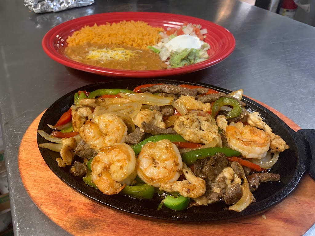 El sabor mexican restaurant #2 | restaurant | 601 US-24 601 e hwy 24 trafficway, Rossville, KS 66533, USA | 7855846095 OR +1 785-584-6095