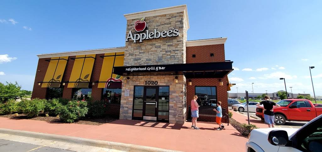 Applebees Grill + Bar | restaurant | 1020 E, E State Hwy 152, Mustang, OK 73064, USA | 4053765800 OR +1 405-376-5800