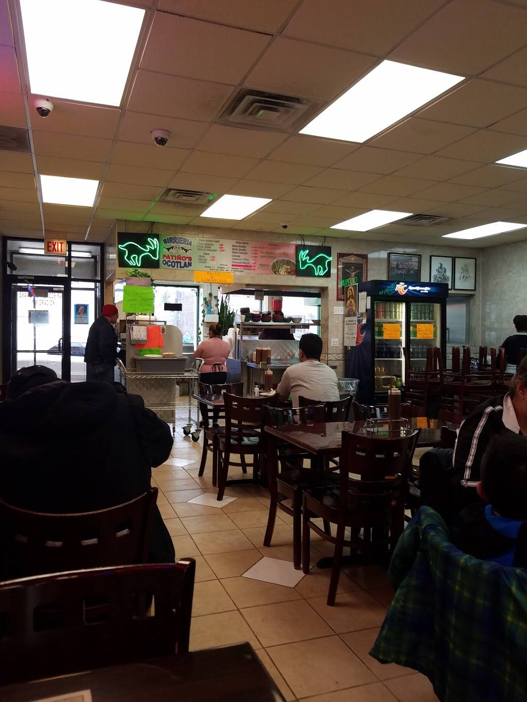 Birrieria Patinos Ocotlan | restaurant | 3813 W 26th St, Chicago, IL 60623, USA | 7732774116 OR +1 773-277-4116