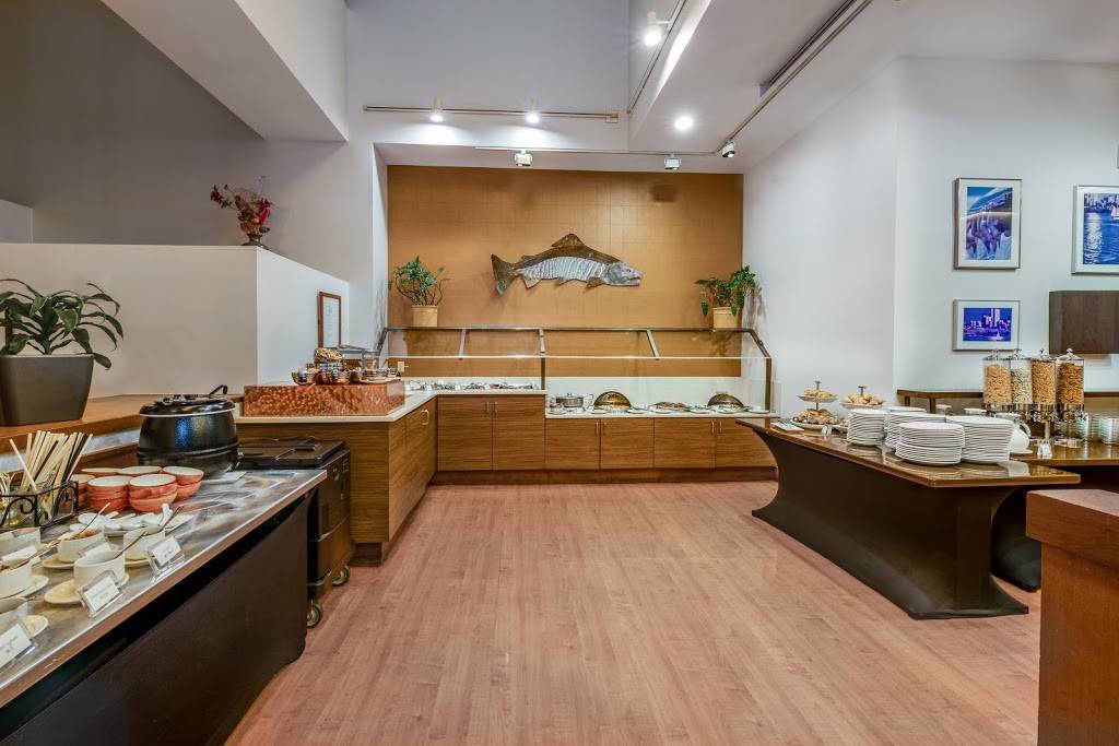 Regatta Bar & Grille | restaurant | 1113 6th Ave, Seattle, WA 98101, USA | 2064641980 OR +1 206-464-1980