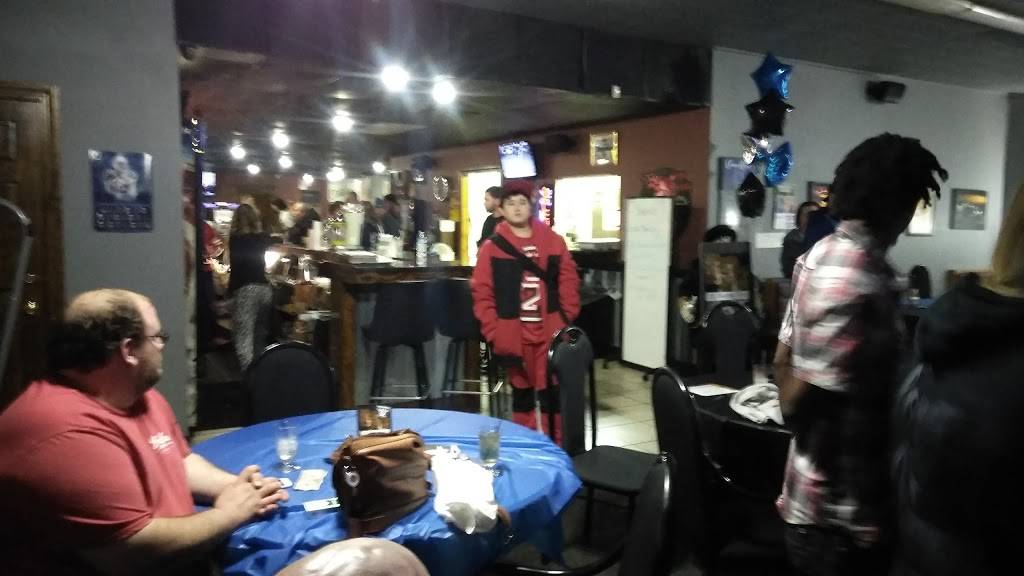 Verns Place | restaurant | 2322 E Washington St, Indianapolis, IN 46201, USA | 3176388376 OR +1 317-638-8376