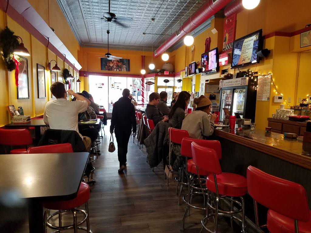 The Breakfast Club & Pub | restaurant | 214 Main St, La Crosse, WI 54601, USA | 6087820050 OR +1 608-782-0050