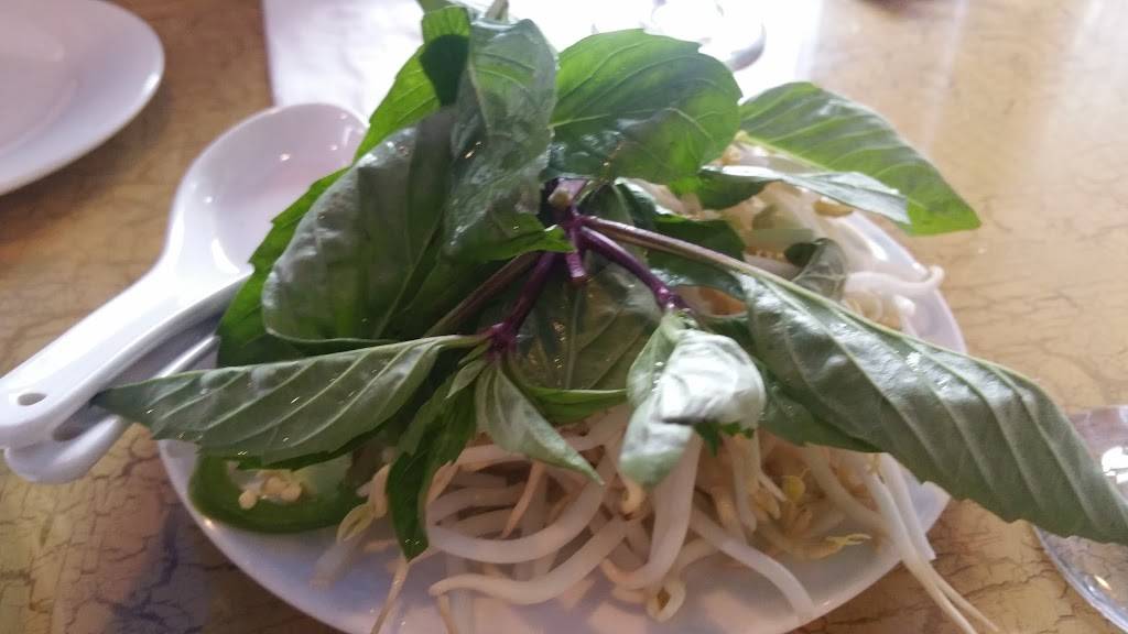 Huong Viet Restaurant | restaurant | 358 Passaic Ave, Nutley, NJ 07110, USA | 9736670827 OR +1 973-667-0827