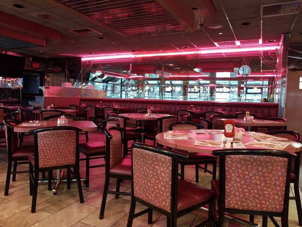 Colonnade Diner | restaurant | 2001 Hylan Blvd, Staten Island, NY 10306, USA | 7183512900 OR +1 718-351-2900