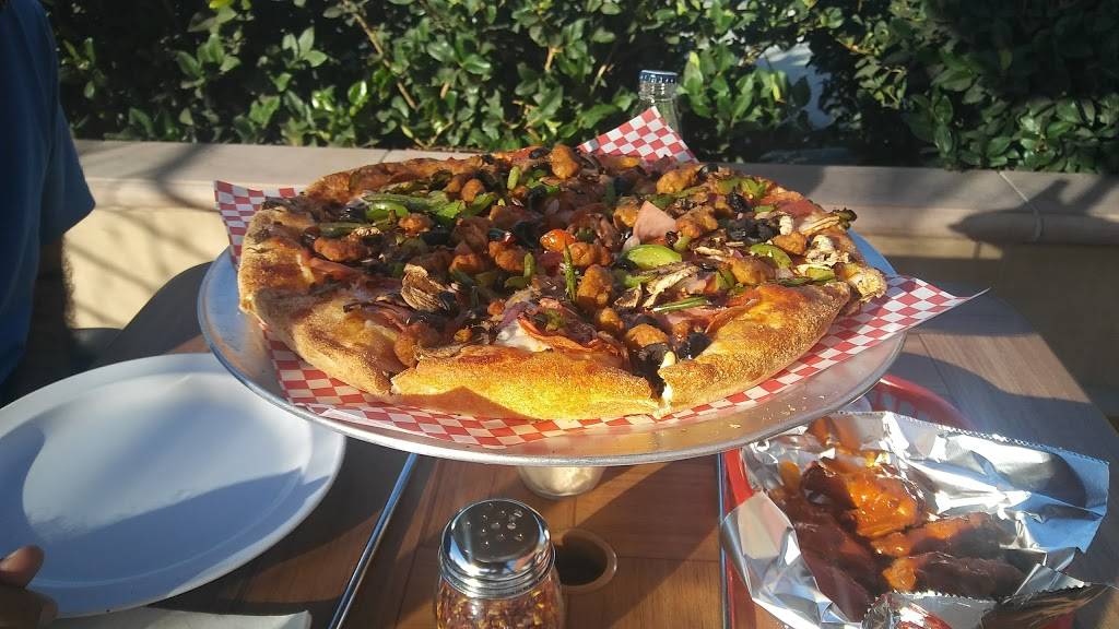 Te Amo Pizza | restaurant | 4714 Gage Ave, Bell, CA 90201, USA | 3237734000 OR +1 323-773-4000