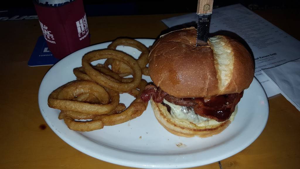 Crystal Tavern | restaurant | 118 Mississippi Ave, Crystal City, MO 63019, USA | 6366382232 OR +1 636-638-2232