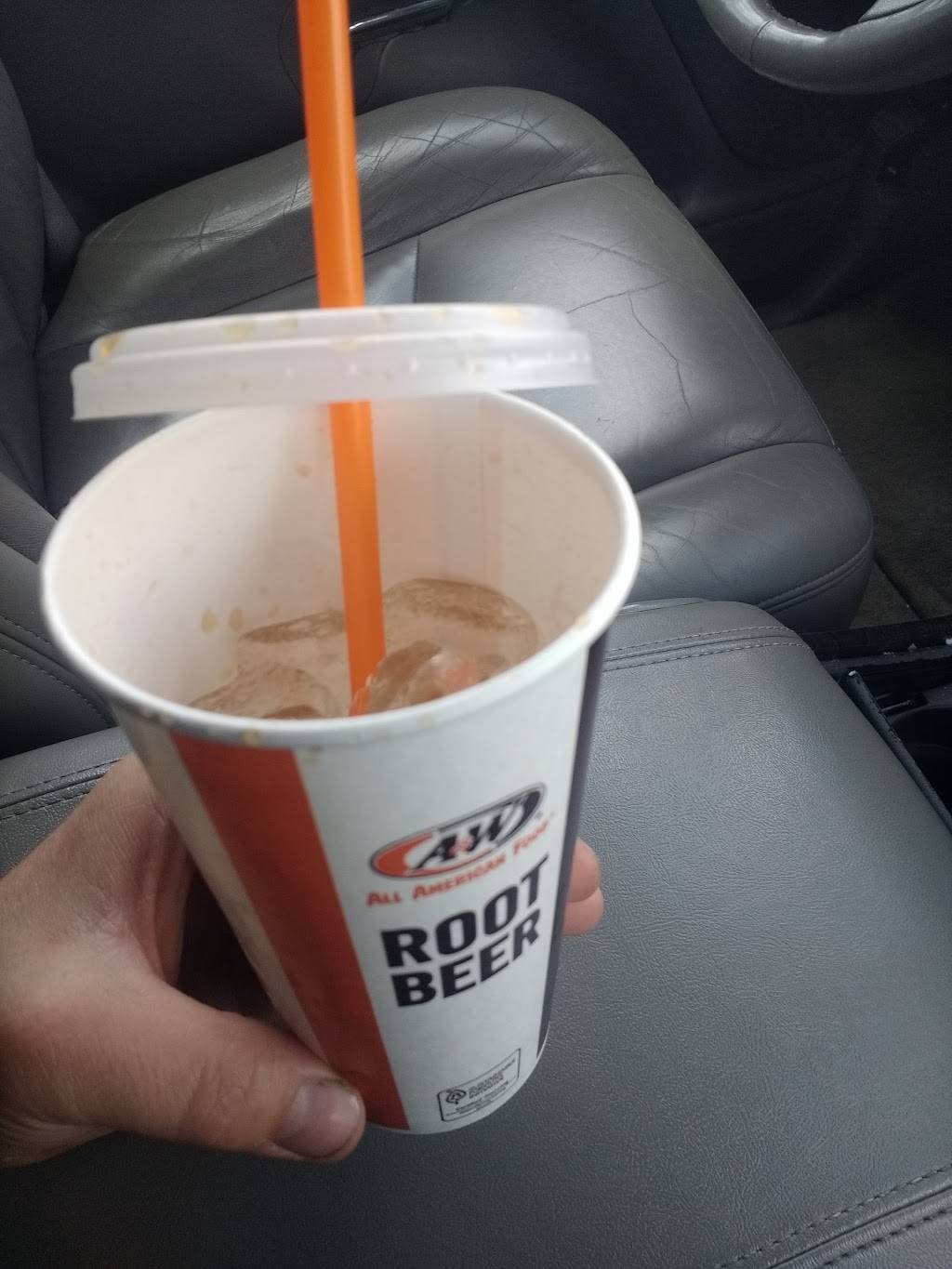 A&W Restaurant | restaurant | 2835 New Center Point, Colorado Springs, CO 80922, USA | 7195975815 OR +1 719-597-5815