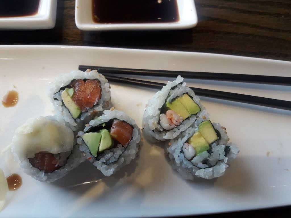 Osaka Asian Bistro | restaurant | 100 Folly Rd, Charleston, SC 29407, USA | 8438529979 OR +1 843-852-9979