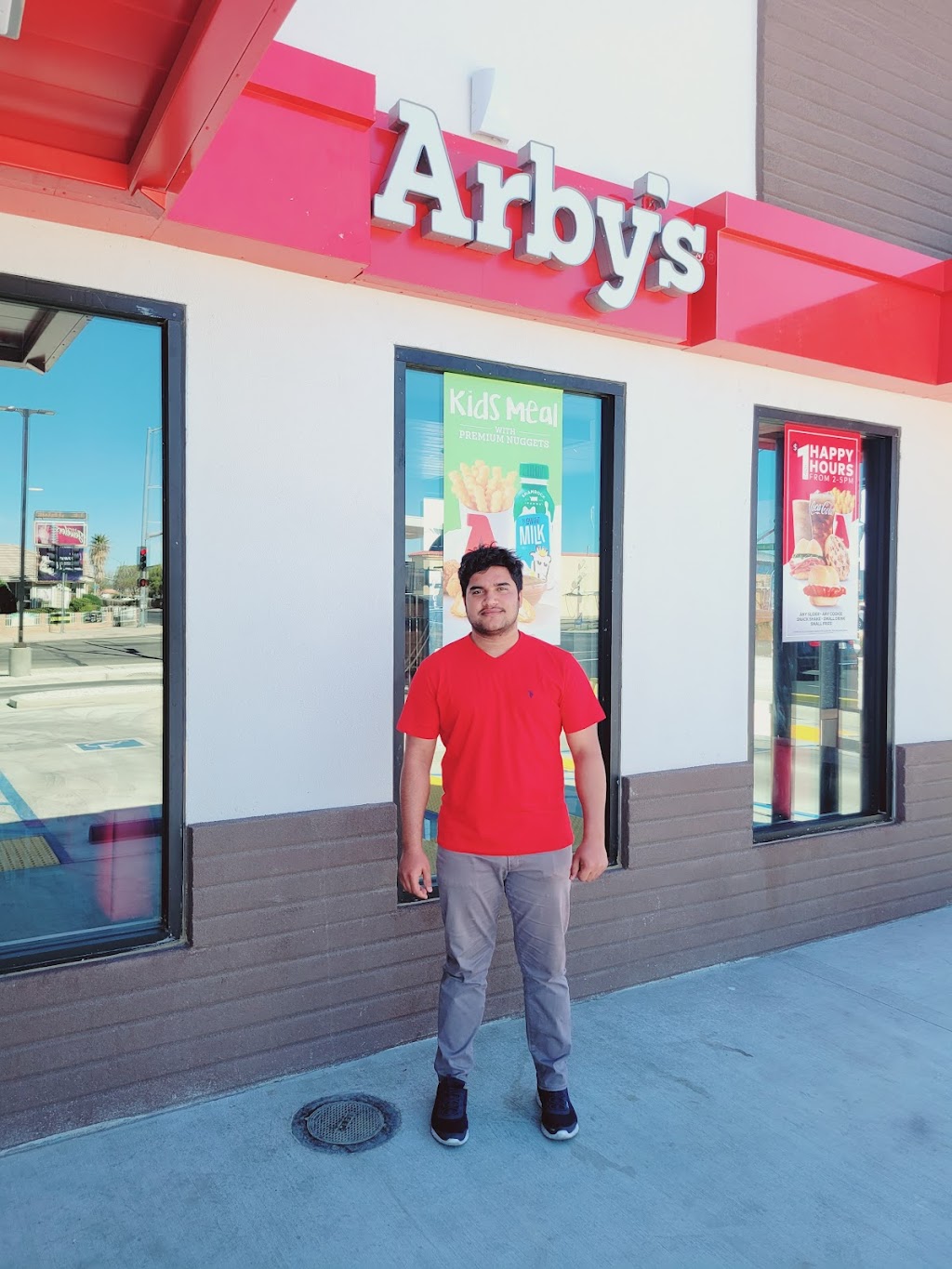 Arbys | meal takeaway | 206 S China Lake Blvd, Ridgecrest, CA 93555, USA | 7603719090 OR +1 760-371-9090