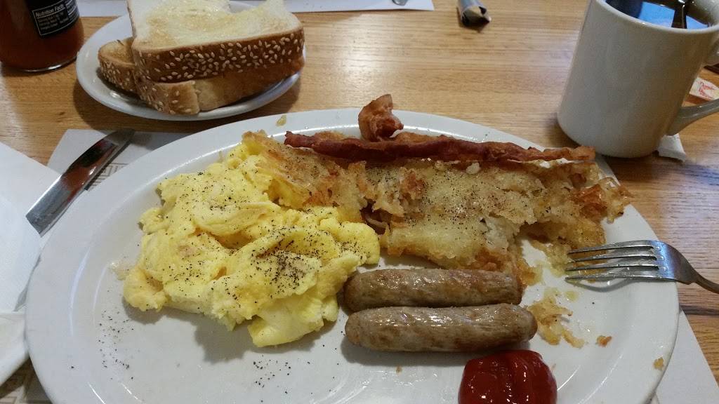 Princess Cafe | restaurant | 2695 Main St, East Troy, WI 53120, USA | 2626425905 OR +1 262-642-5905