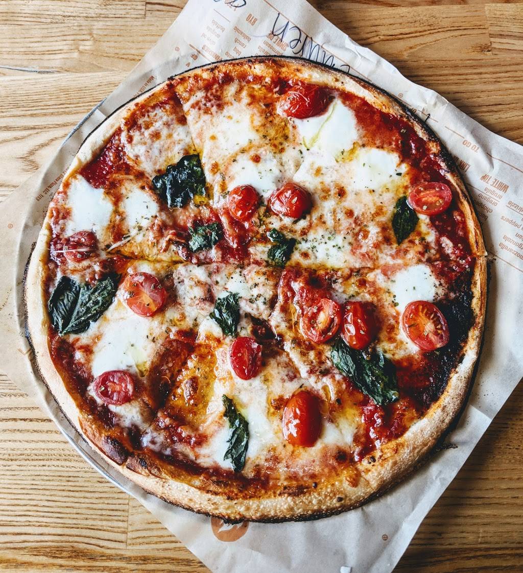 Blaze Pizza | meal takeaway | 4665 PGA Boulevard, Palm Beach Gardens, FL 33418, USA | 5612466692 OR +1 561-246-6692