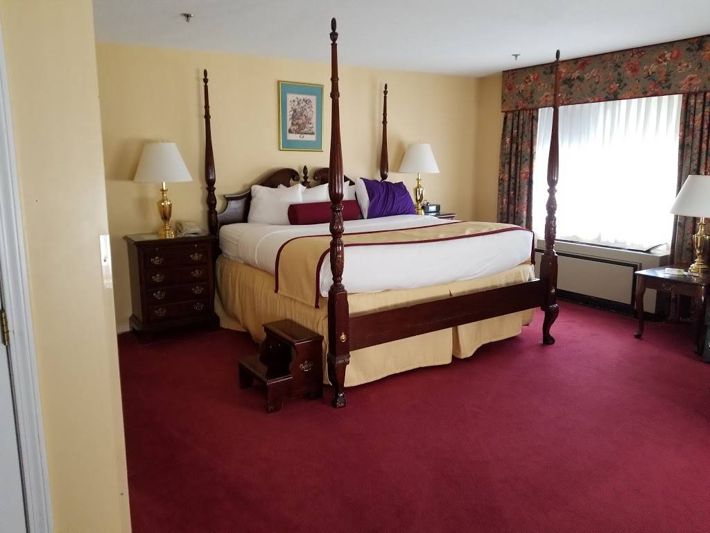 The White Mountain Hotel & Resort | restaurant | 87 Fairway Dr, North Conway, NH 03860, USA | 6033567100 OR +1 603-356-7100