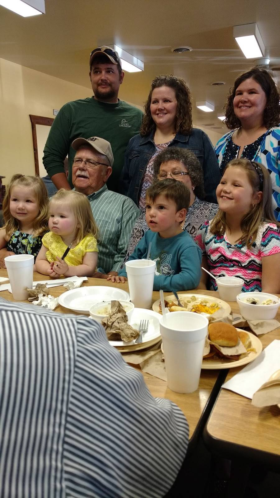 World Famous Smokehouse Grill | restaurant | 5843 SC-151, Jefferson, SC 29718, USA | 8436583045 OR +1 843-658-3045