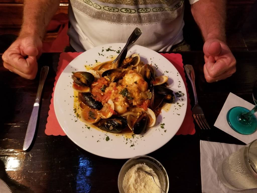 Paolos 3s Company | restaurant | 242 E Dania Beach Blvd, Dania Beach, FL 33004, USA | 9549214970 OR +1 954-921-4970