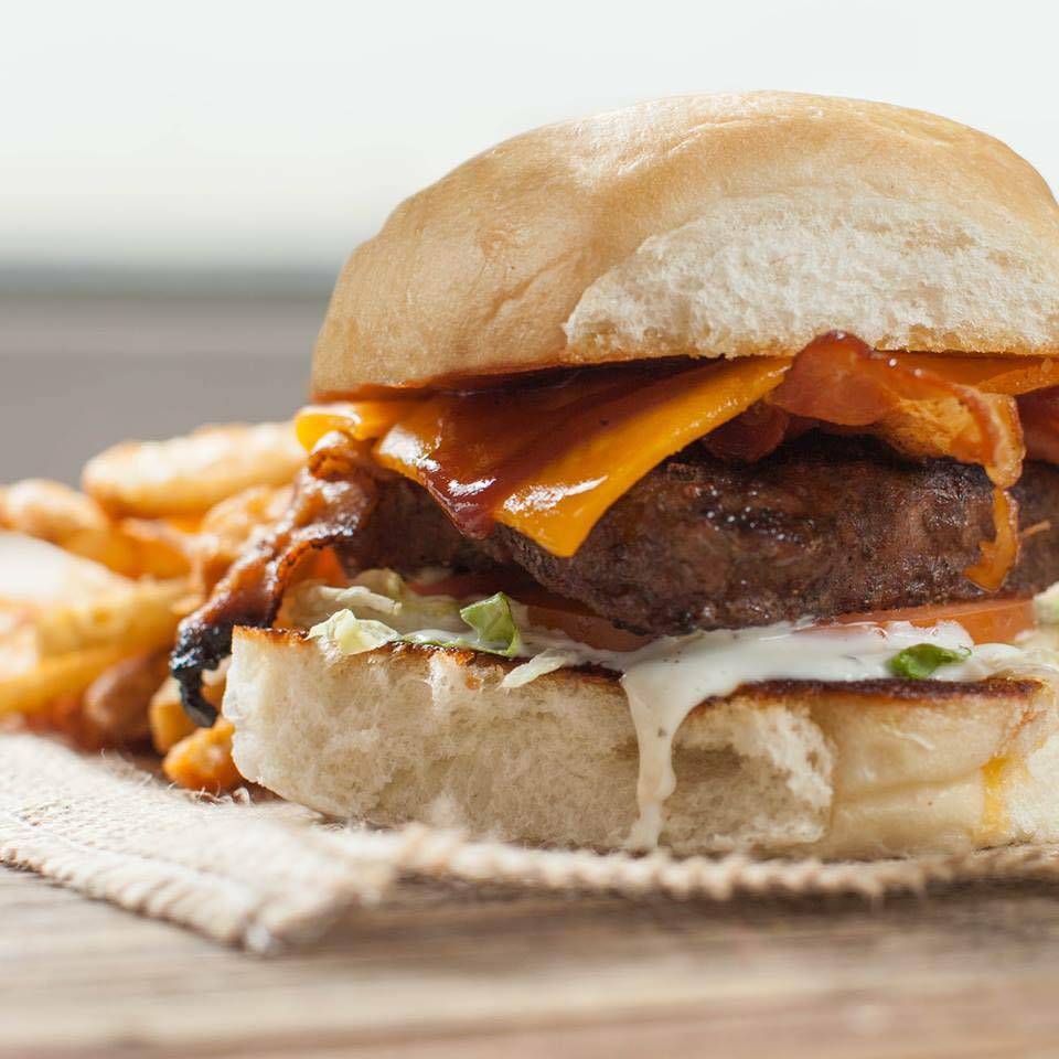 Mugshots Grill & Bar Oxford | restaurant | 1400 Merchants Dr, Oxford, MS 38655, USA | 6623805054 OR +1 662-380-5054