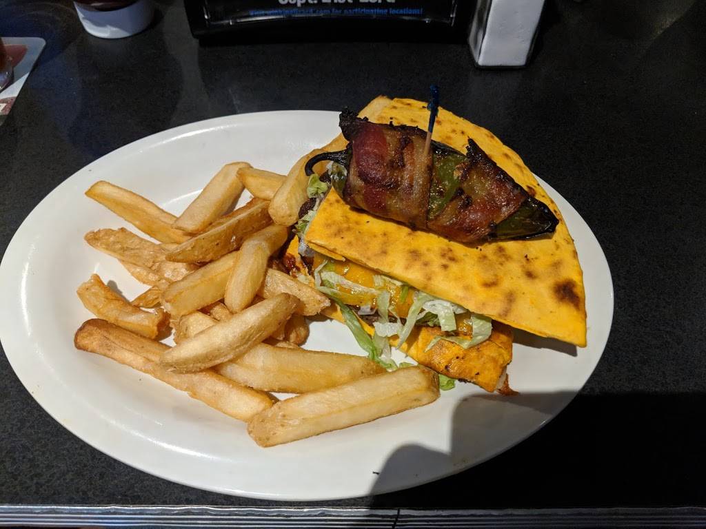 Winking Lizard | restaurant | 511 E Aurora Rd, Macedonia, OH 44056, USA | 3304676200 OR +1 330-467-6200