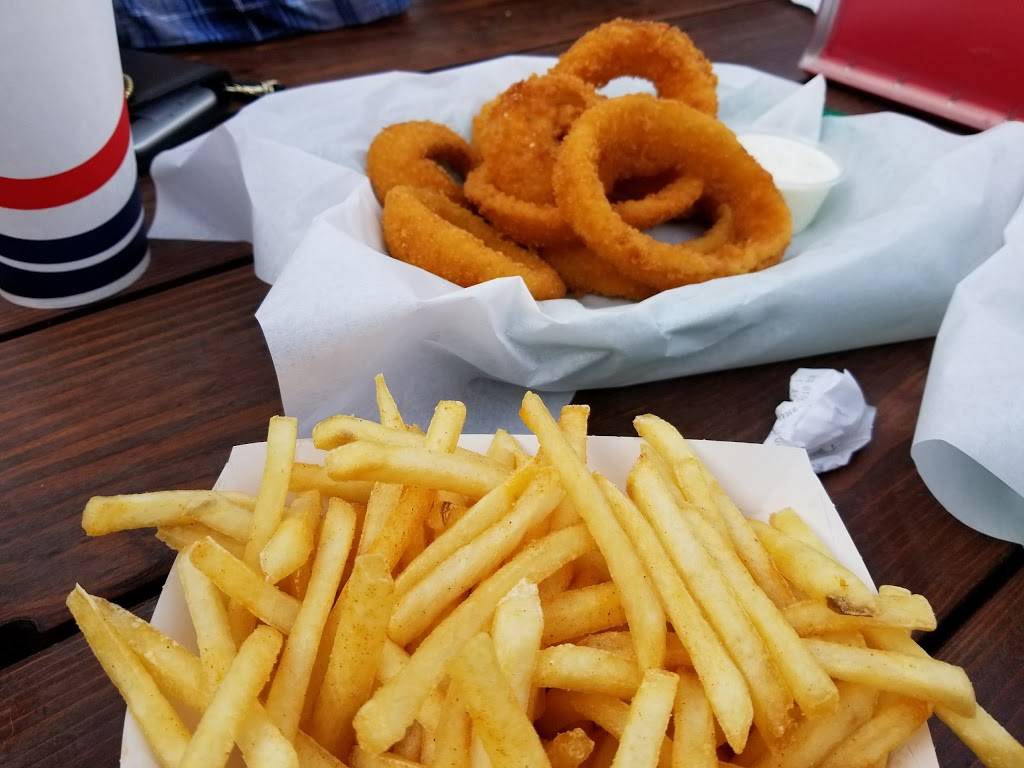 Bronco Burger | restaurant | 1925 Golden Hill Rd #300, Paso Robles, CA 93446, USA | 8052371232 OR +1 805-237-1232