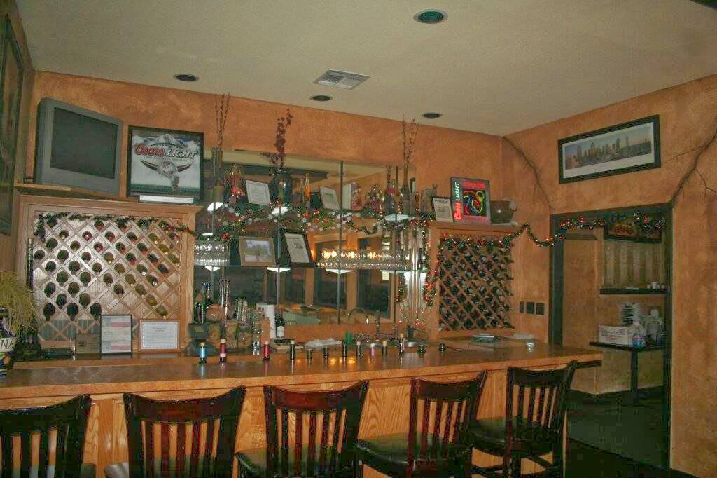 Napolis Italian Restaurant | restaurant | 101 State Hwy 205, Terrell, TX 75160, USA | 9725632199 OR +1 972-563-2199