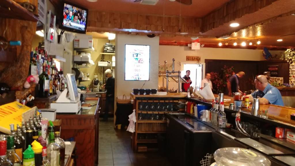 Pit Master BBQ | restaurant | 4425 US-17, DeLand, FL 32720, USA | 3869854488 OR +1 386-985-4488